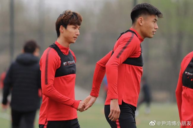 日本无翼乌全彩j奶无遮挡漫
